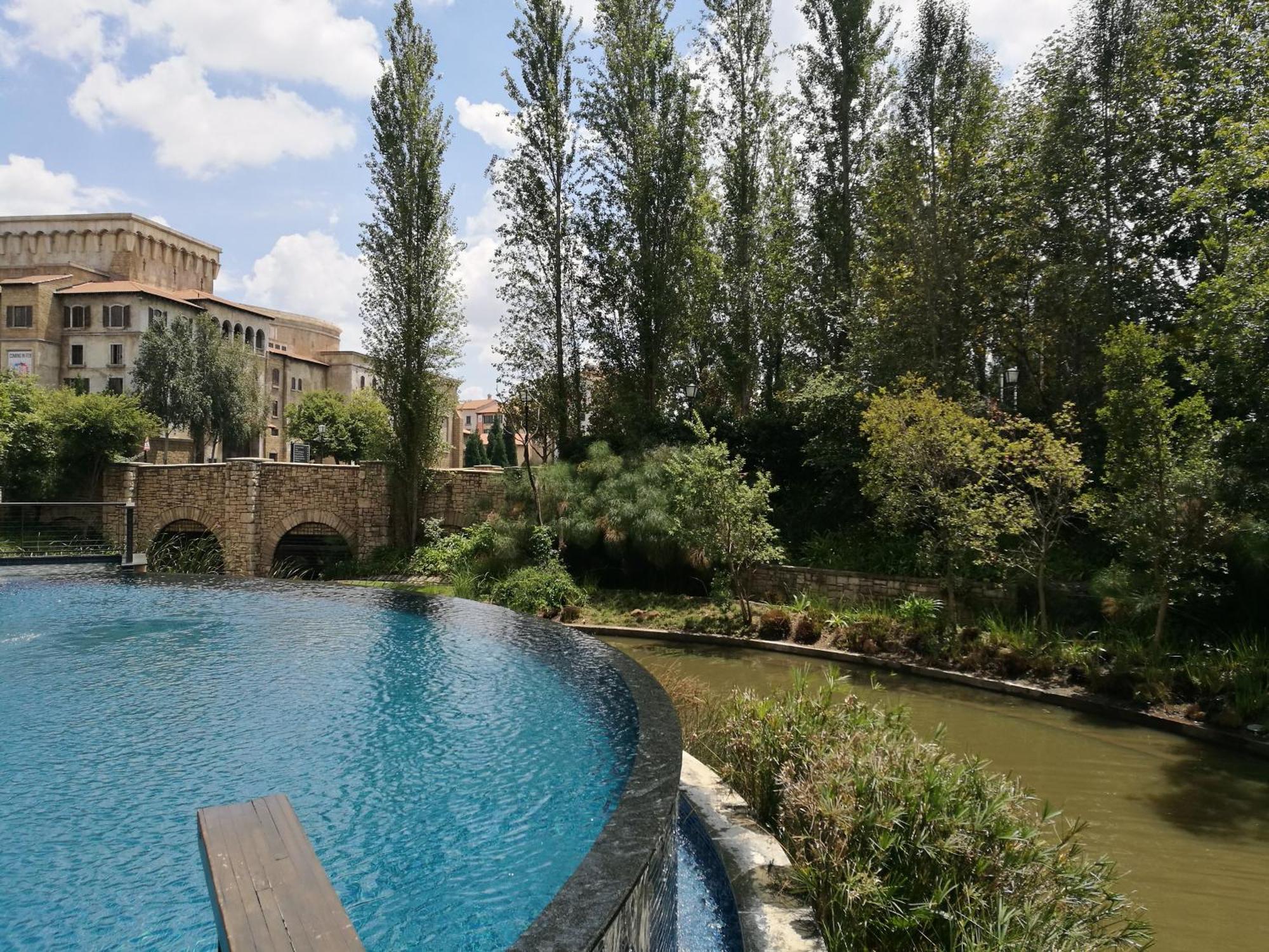 Pivot Hotel Montecasino Johannesburg Eksteriør bilde