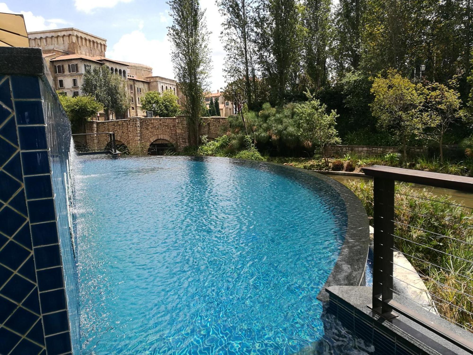 Pivot Hotel Montecasino Johannesburg Eksteriør bilde