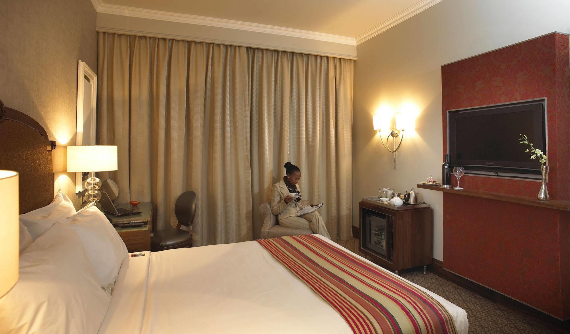 Pivot Hotel Montecasino Johannesburg Eksteriør bilde